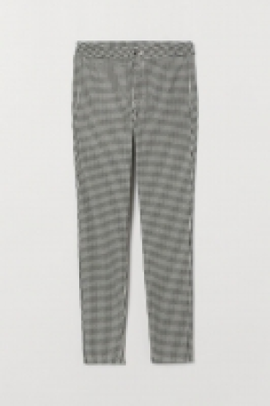  Pantalon en twill Taille haute 8.99 €