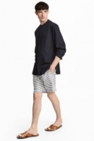  Short court 13.99 €