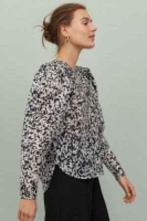 HM   Blouse à manches bouffantes