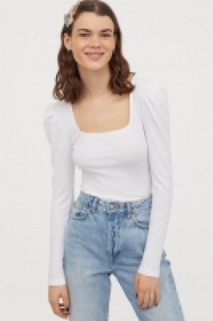  Top à manches bouffantes 6.99 €