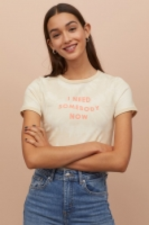  T-shirt avec motif 9.99 €