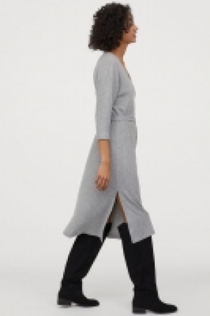  Robe en jersey côtelé 11.99 €
