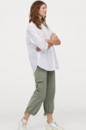 HM   MAMA Pantalon cargo court