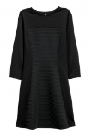 HM   Robe en jersey côtelé