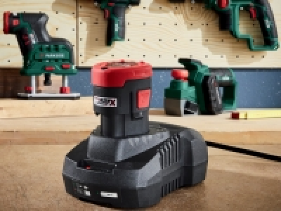 Chargeur et batterie 16.99 €