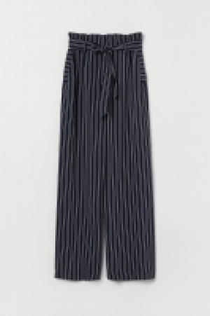 Pantalon avec ceinture à nouer 16.99 €