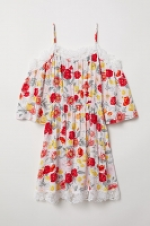Robe épaules dénudées 13.99 €