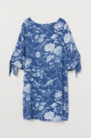 Robe avec détail noué 8.99 €