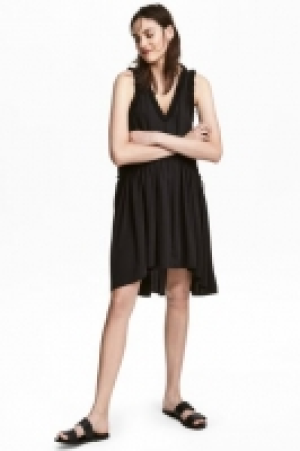 Robe à encolure en V 18.99 €