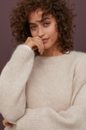 Pull en laine mélangée 13.99 €
