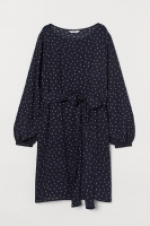 Robe avec ceinture à nouer 16.99 €