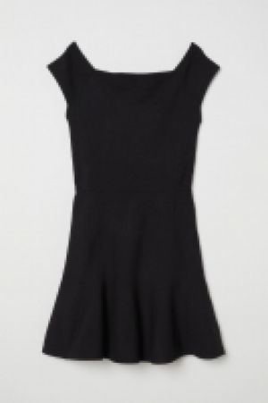 Robe épaules dénudées 18.99 €