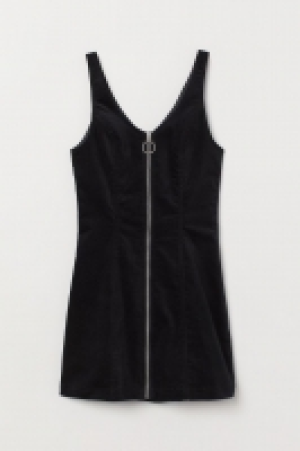 Robe en velours 13.99 €