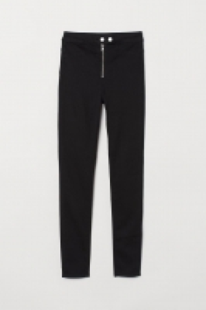 Pantalon en twill 8.99 €