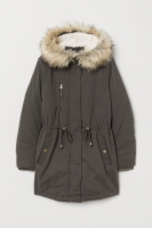 Parka matelassée avec capuche 26.99 €