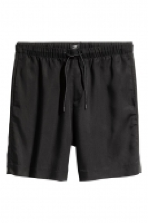 Short court 8.99 €