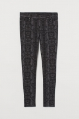 Pantalon en twill Skinny Fit 11.99 €