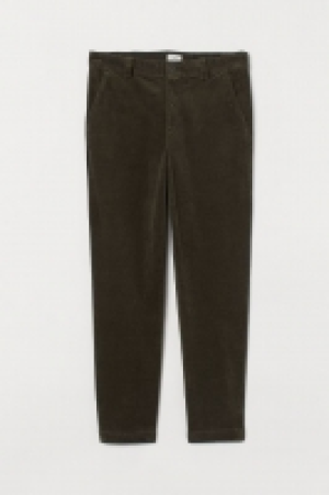 Pantalon en velours côtelé 18.99 €