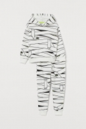 Sweat et pantalon jogger 13.99 €