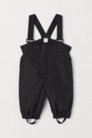 Pantalon outdoor à bretelles 8.99 €