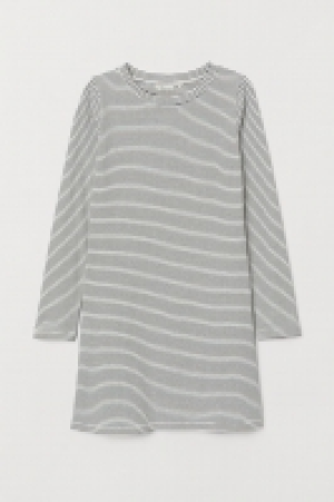 Robe côtelée 8.99 €