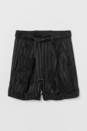 Short ample 33.99 €