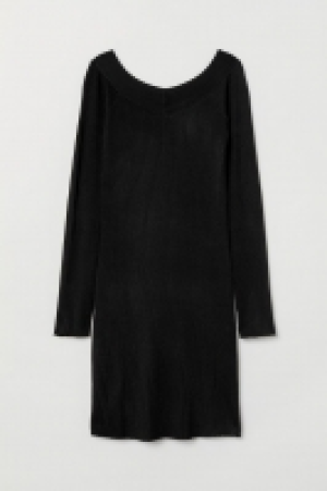 Robe en maille côtelée 13.99 €