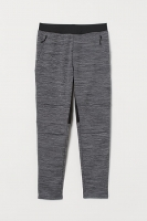 Pantalon training 16.99 €