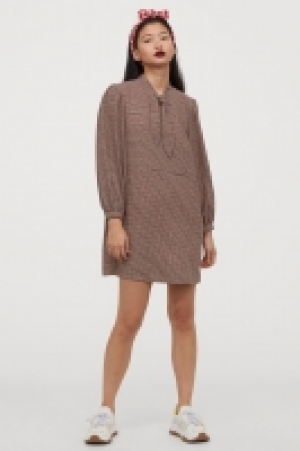 Robe avec col à nouer 12.99 €