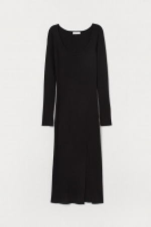 Robe en maille côtelée 14.99 €