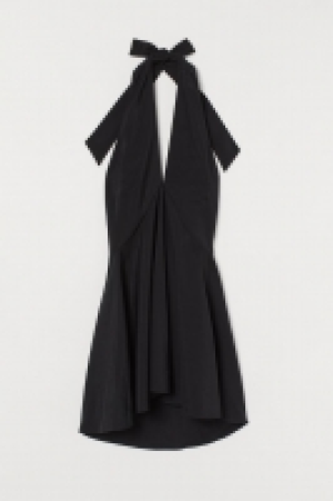 Robe courte avec dos nu 24.99 €