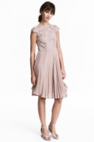 Robe plissée 33.99 €
