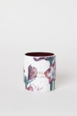 Grande bougie parfumée 9.99 €