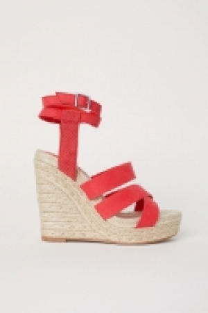 Sandales à plateau 16.99 €