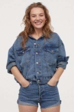 Short 11.99 €