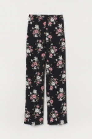 Pantalon large 9.99 €
