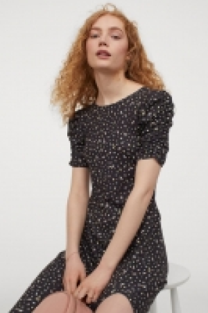 Robe à manches bouffantes 9.99 €