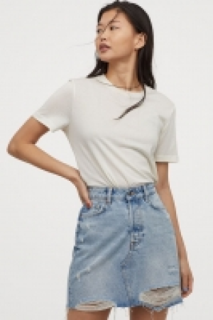 Jupe en jean 12.99 €