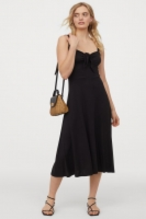 Robe en jersey avec nud 7.99 €