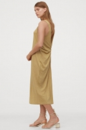 Robe en lin 17.99 €