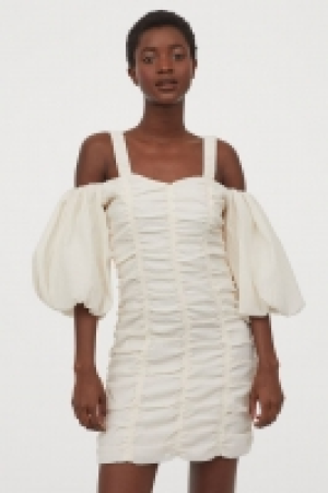 Robe épaules dénudées 24.99 €