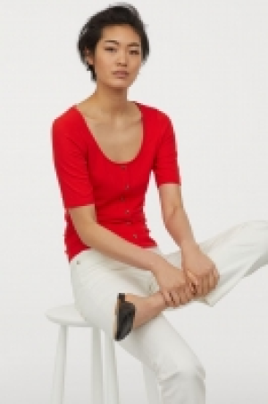 Top à encolure plongeante 6.99 €