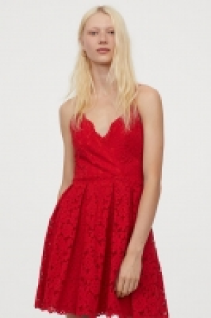 Robe courte en dentelle 24.99 €