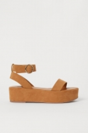 Sandales à plateforme 12.99 €