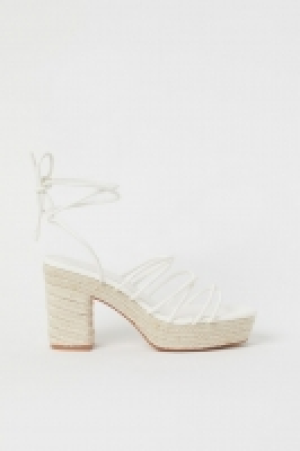 Sandales à plateforme 17.99 €