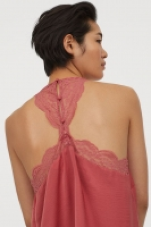 Top en satin avec dentelle 14.99 €