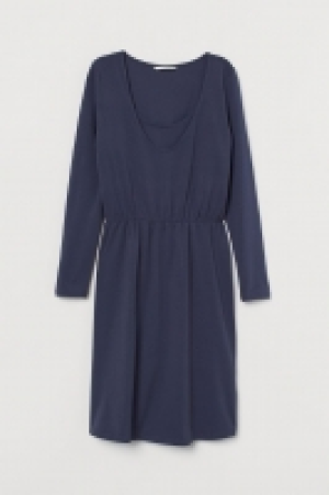 MAMA Robe dallaitement 12.99 €