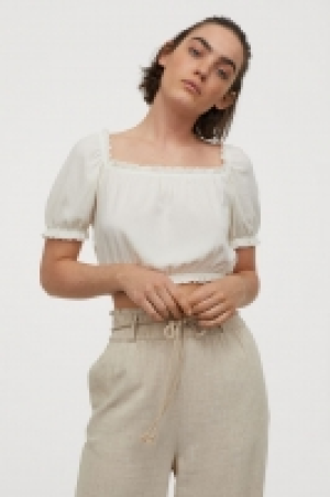 Top court à manches bouffantes 4.99 €