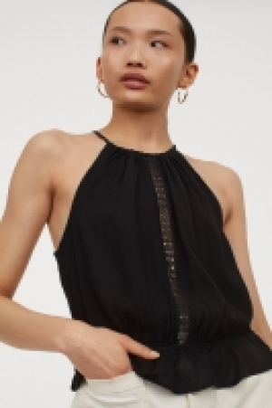 Top froissé avec dentelle 5.99 €