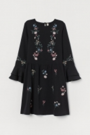 Robe brodée 24.99 €